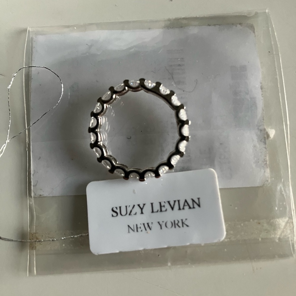 Stunning Eternity Band Ring - Picture 4 of 5